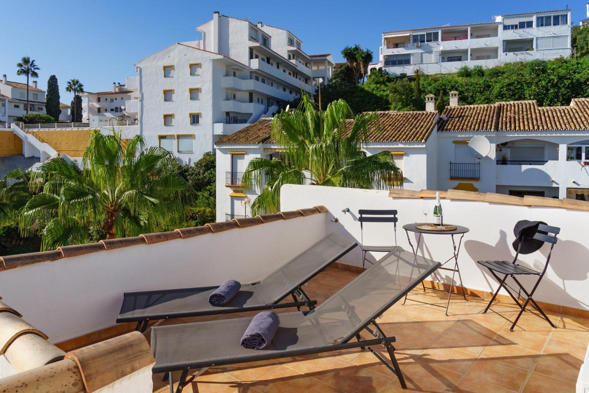 Two Bedroom, Two Bathroom, Balcony, Pool Area, View Appartement *